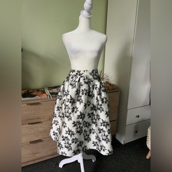 Metallic Silver & Black Flower Brocade Fabric Shimmery Fancy Cupcake Skirt Sz L - Picture 2 of 16